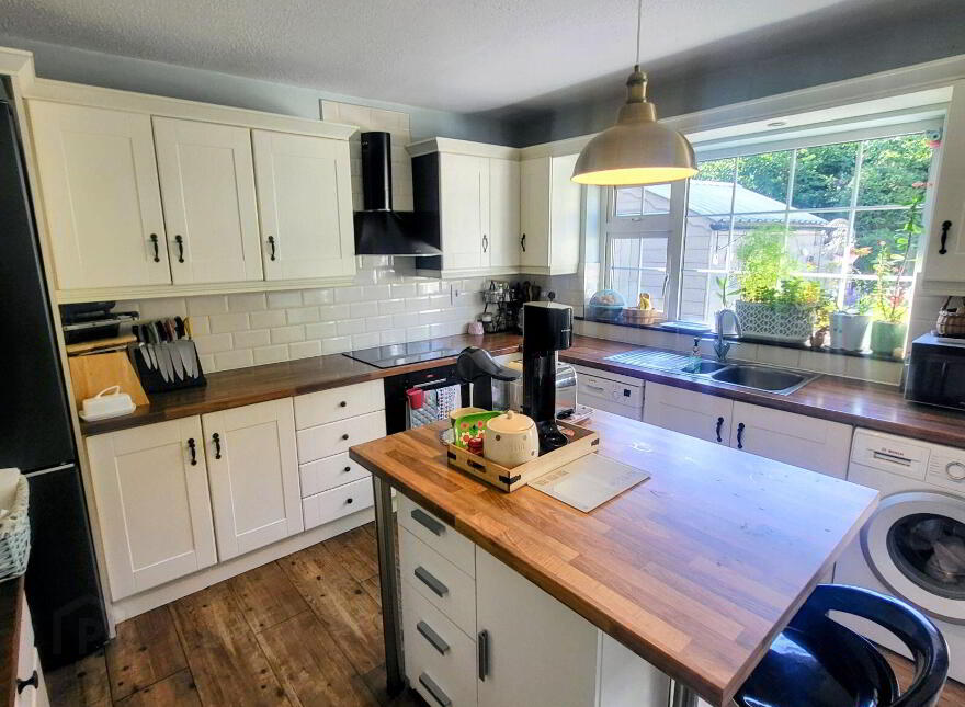 27 Ardnacassa Avenue, Ballinalee Road, Longford Town, N39P7E2