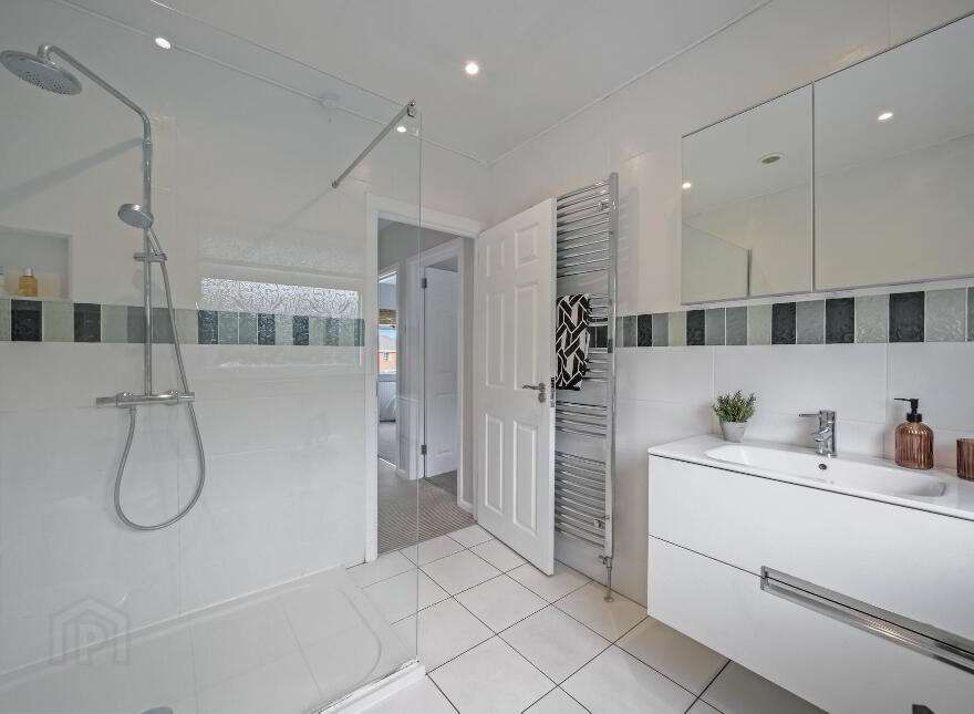 11 Burnbrae Avenue, Hillhall Road, Lisburn, BT27 5JE