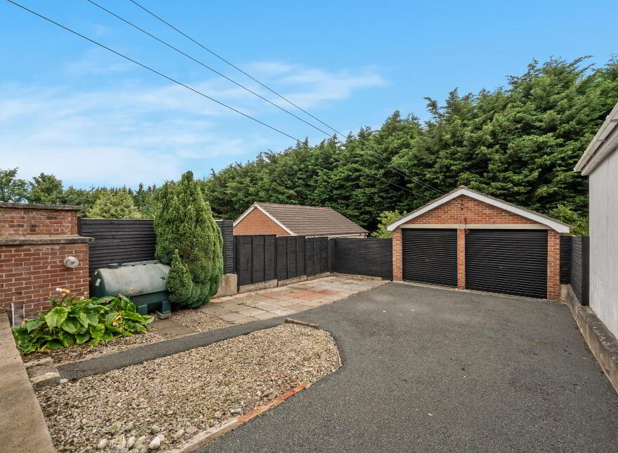 11 Burnbrae Avenue, Hillhall Road, Lisburn, BT27 5JE