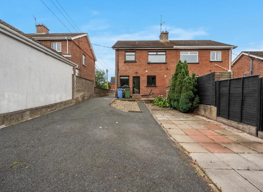 11 Burnbrae Avenue, Hillhall Road, Lisburn, BT27 5JE