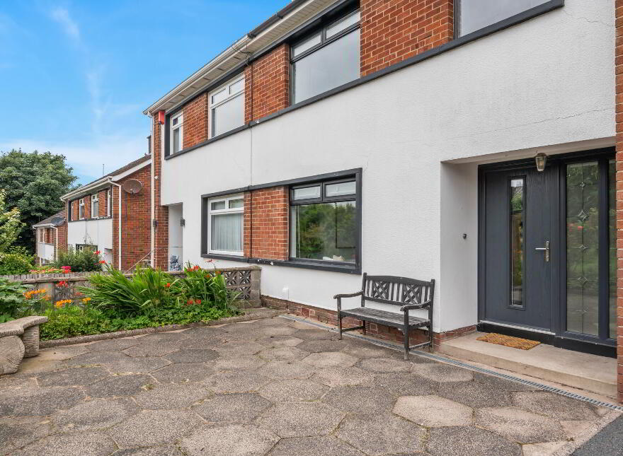 11 Burnbrae Avenue, Hillhall Road, Lisburn, BT27 5JE