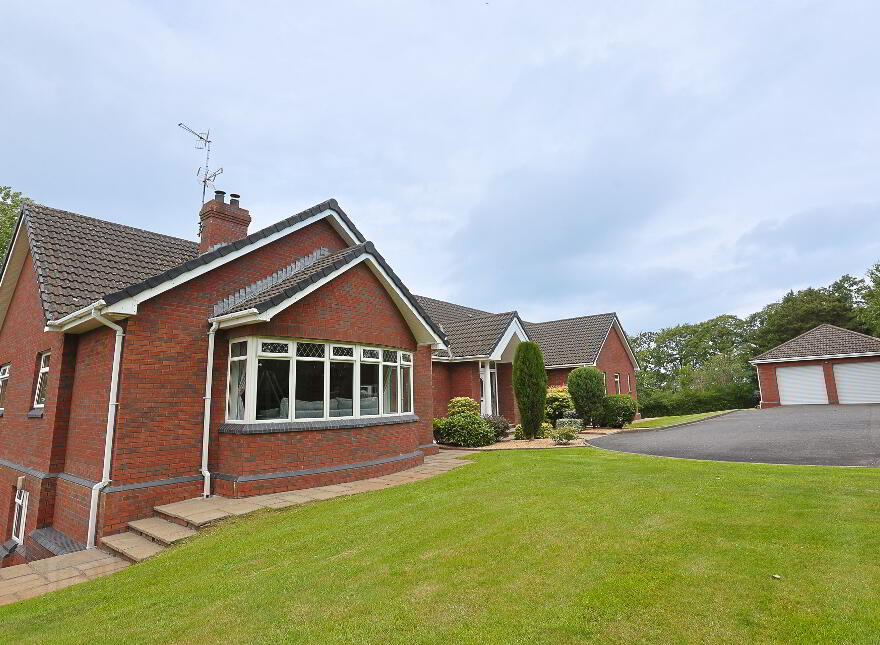 1 Ballyleny Road, Richhill, Armagh, BT61 9LS