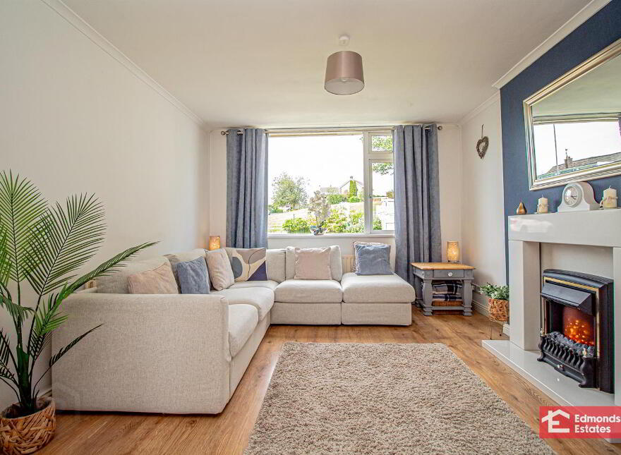 16 Pennyhill Drive, Ballymena, BT42 2NY