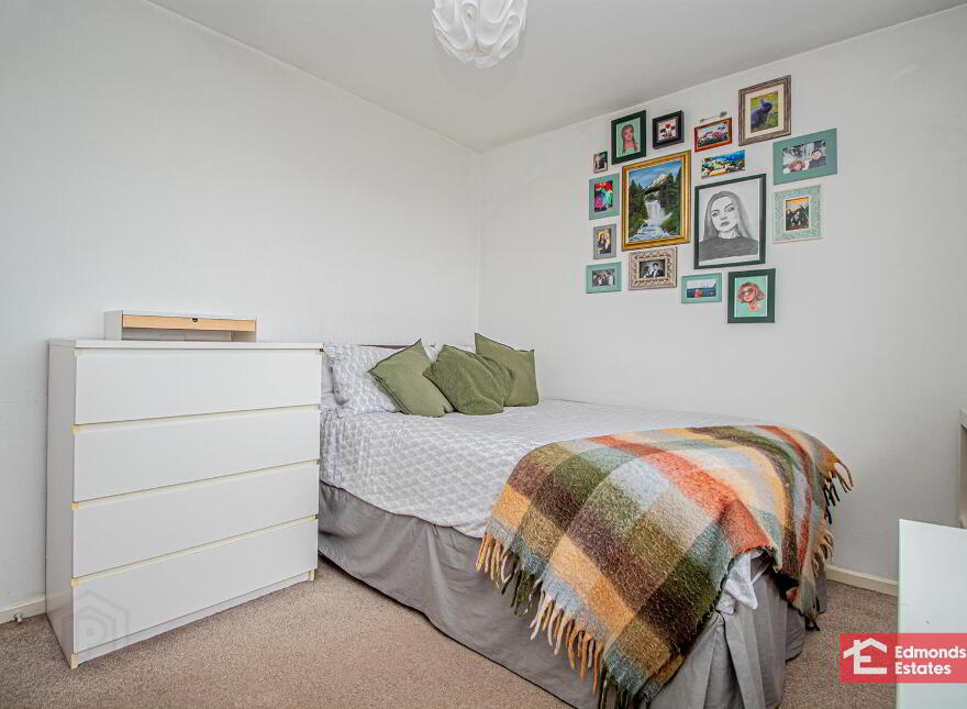 16 Pennyhill Drive, Ballymena, BT42 2NY
