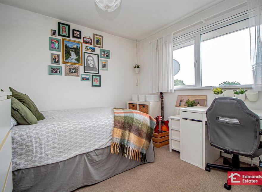 16 Pennyhill Drive, Ballymena, BT42 2NY