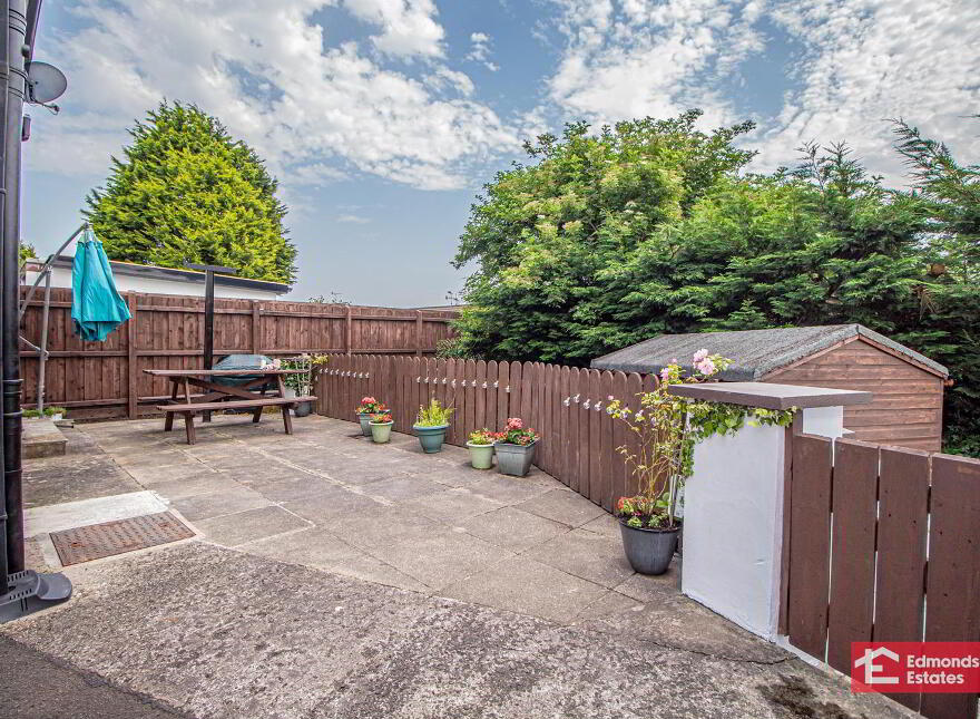 16 Pennyhill Drive, Ballymena, BT42 2NY