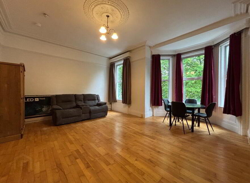 Apt 2, 35 Ulsterville Avenue, Belfast, BT9 7AS