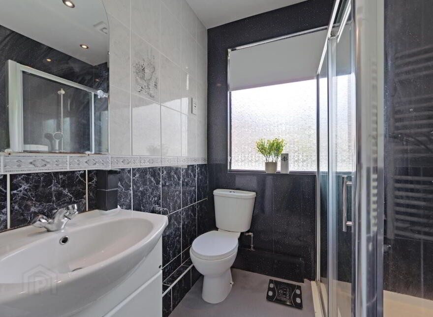 188 West Circular Road, Belfast, BT13 3QL