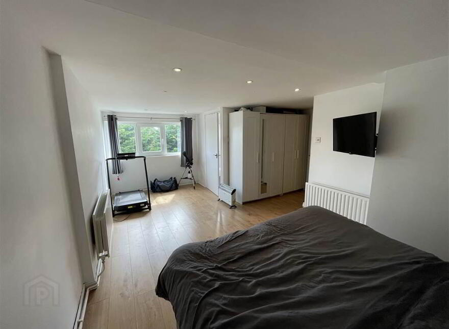 14 Lagmore Grove, Belfast, BT17 0TD