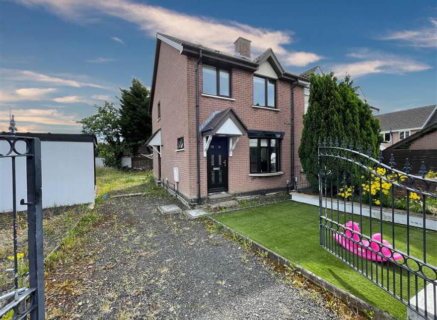14 Lagmore Grove, Belfast, BT17 0TD