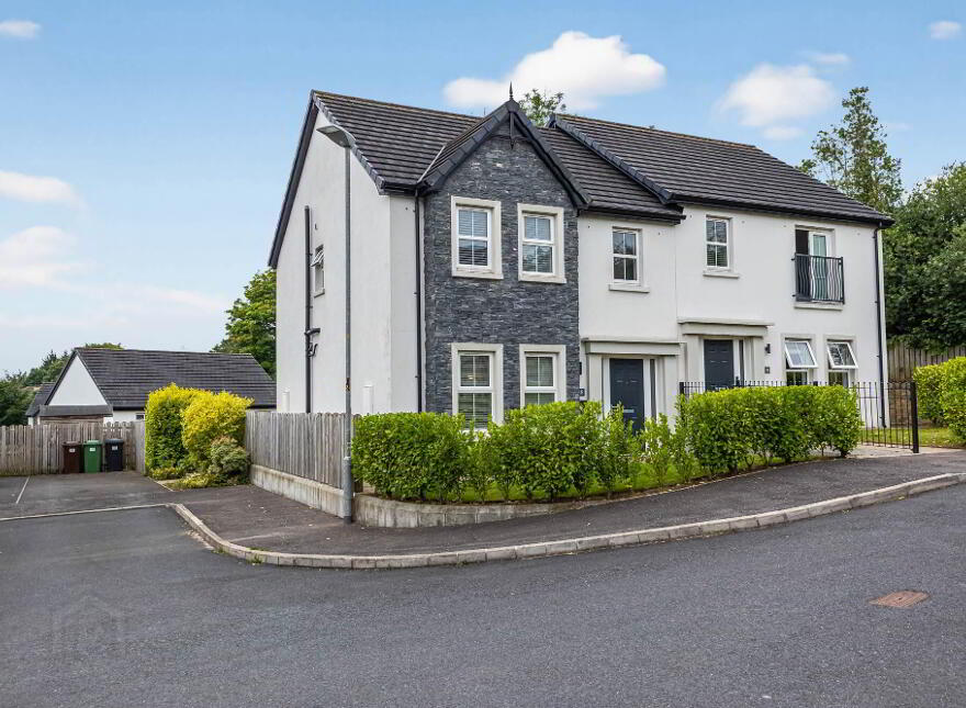48 Huntingdon Hill, Lisburn, BT28 3GX