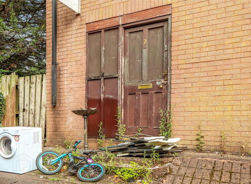 2 Glenwood Green, Dunmurry, Belfast, BT17 0QX