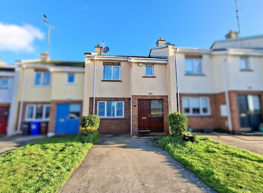 24 Branogue Park, Riverchapel, Gorey, Y25XV22 photo