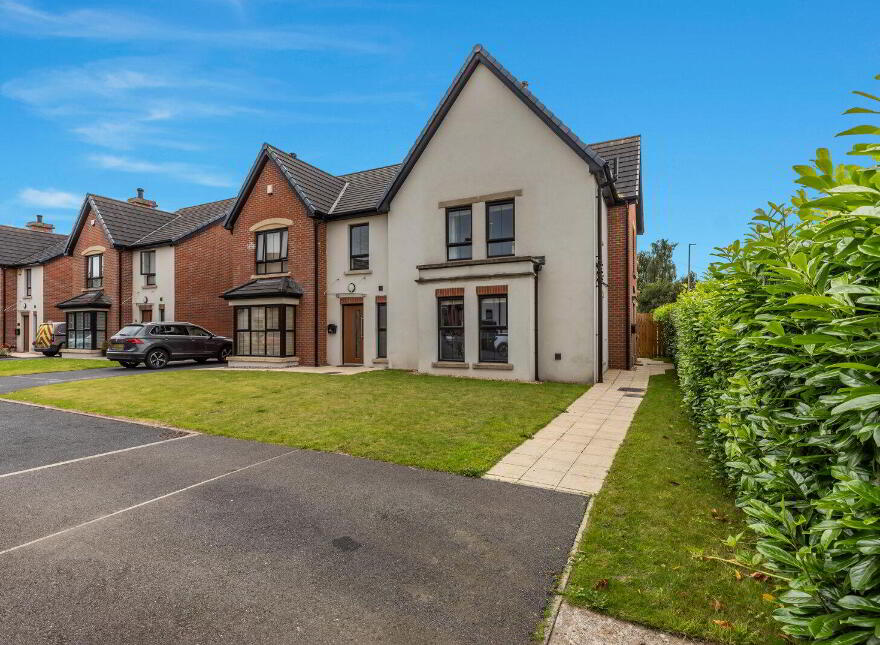16 Royal Ascot Mews, Carryduff, Belfast, BT8 8SD