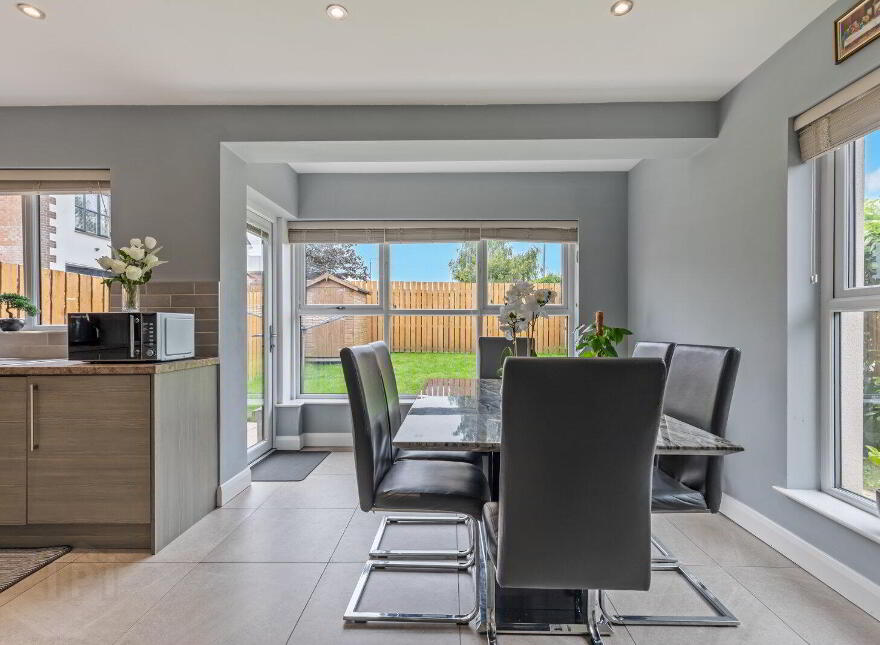 16 Royal Ascot Mews, Carryduff, Belfast, BT8 8SD