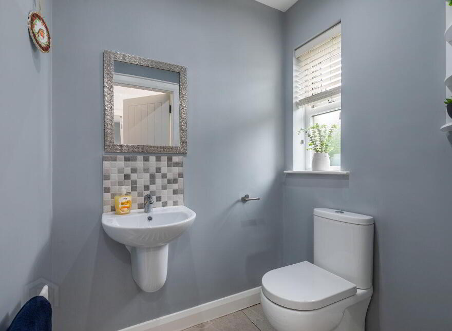 16 Royal Ascot Mews, Carryduff, Belfast, BT8 8SD
