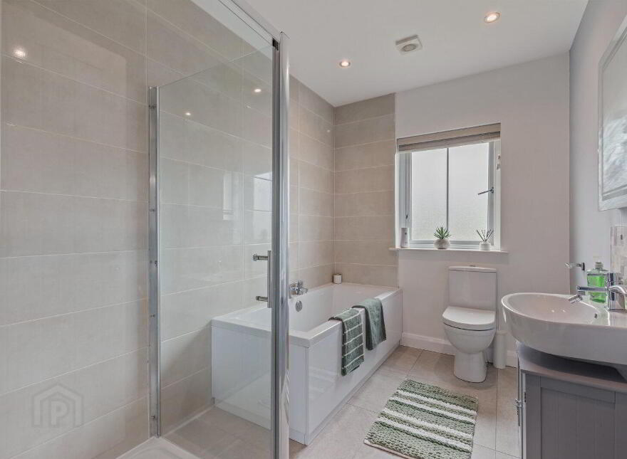 16 Royal Ascot Mews, Carryduff, Belfast, BT8 8SD