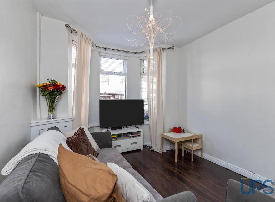 12 Arizona Street, Glen Road, Belfast, BT11 8AG