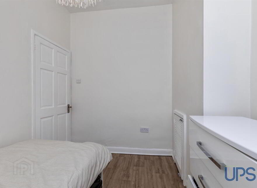 12 Arizona Street, Glen Road, Belfast, BT11 8AG