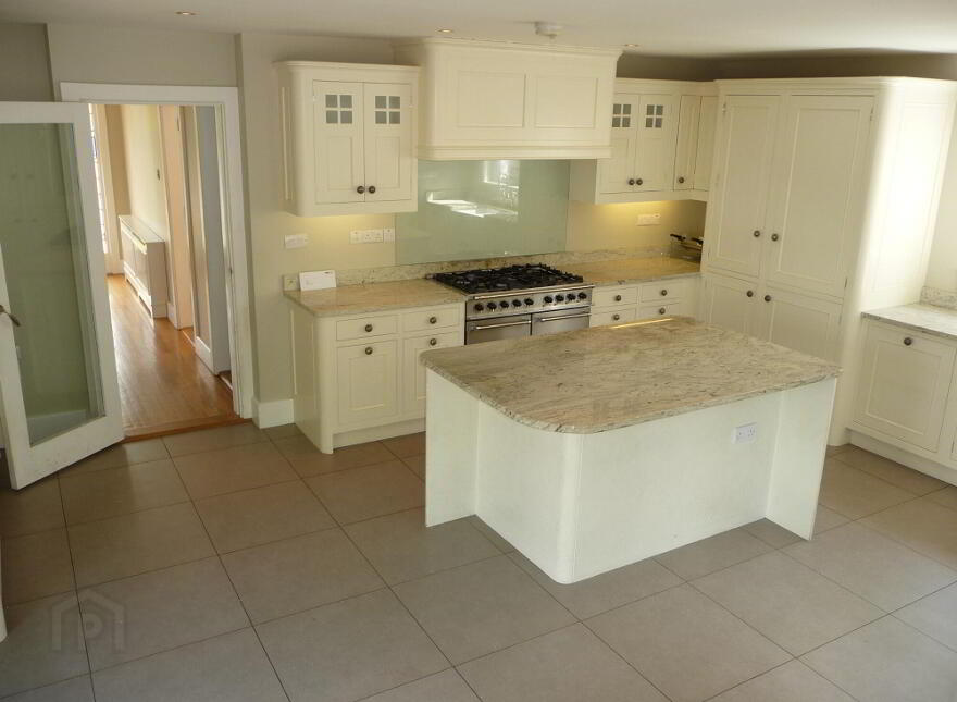 14 Cleaver Park, Malone Road, Belfast, BT9 5HX