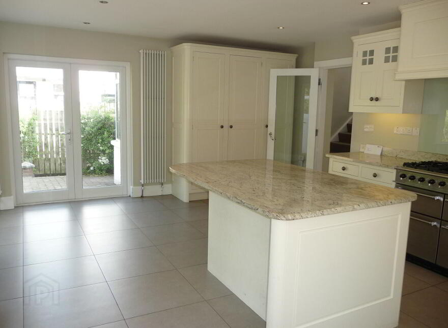 14 Cleaver Park, Malone Road, Belfast, BT9 5HX