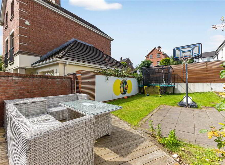 33 Linen Green, Derriaghy Road, Lisburn, BT28 3NZ