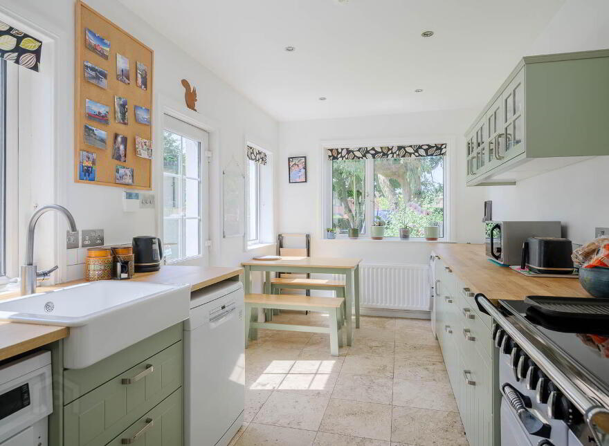 21 Cherryvalley Park, Belfast, BT5 6PL