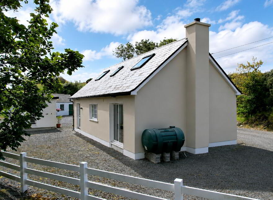 Roscorkin, Killybegs, F94FW54