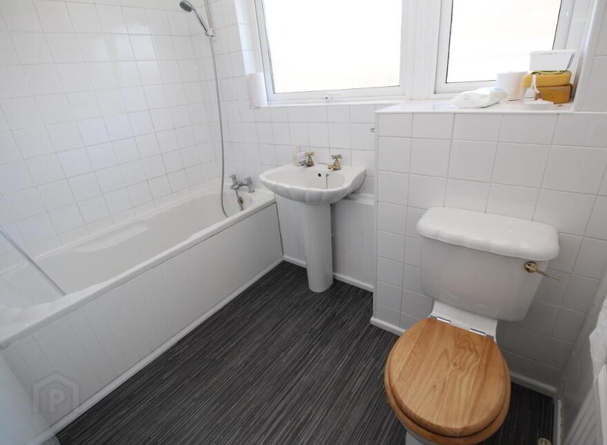 7 Rathgill Park, Bangor, BT19 7TG