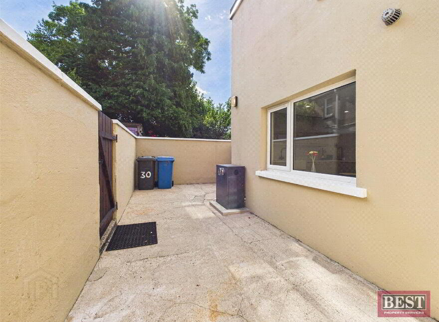 30 Slieve Foy Place, Warrenpoint, Newry, BT34 3NR