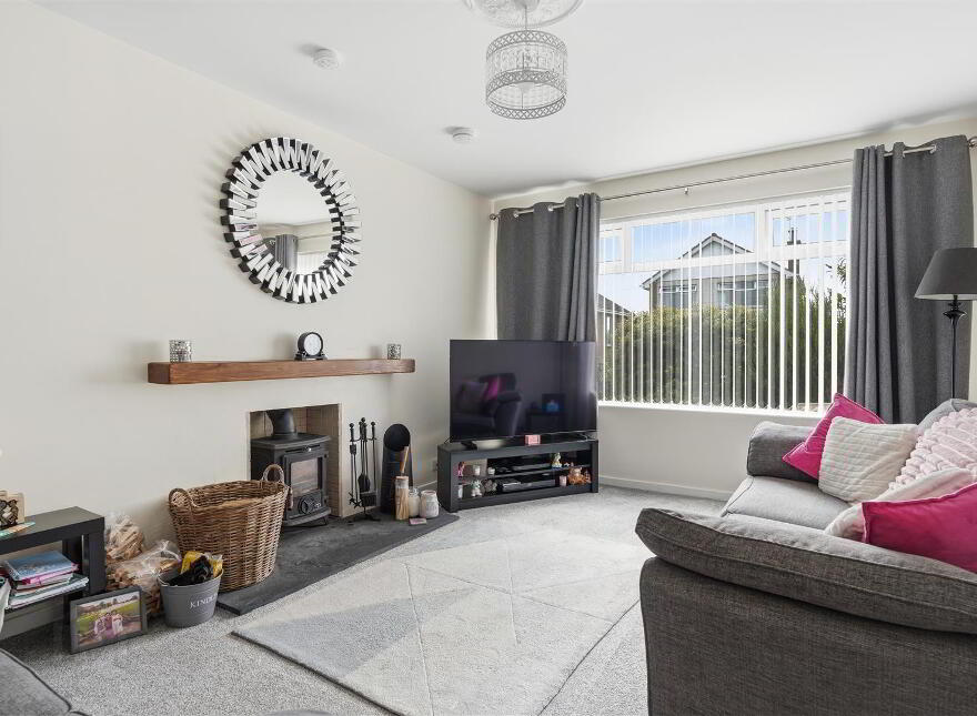 3 Moyra Crescent, Saintfield, BT24 7AG