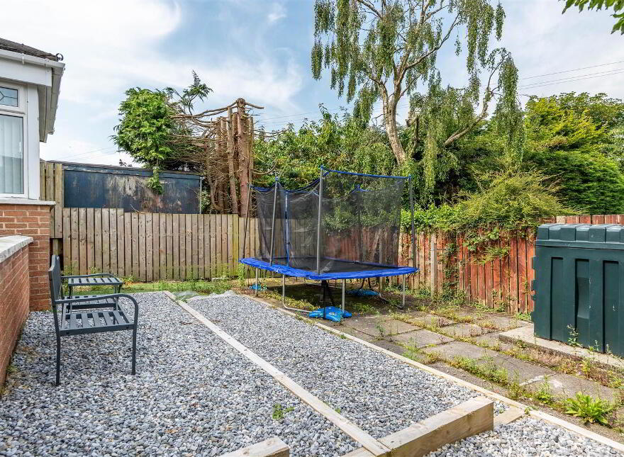 3 Moyra Crescent, Saintfield, BT24 7AG