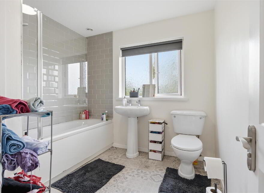 3 Moyra Crescent, Saintfield, BT24 7AG