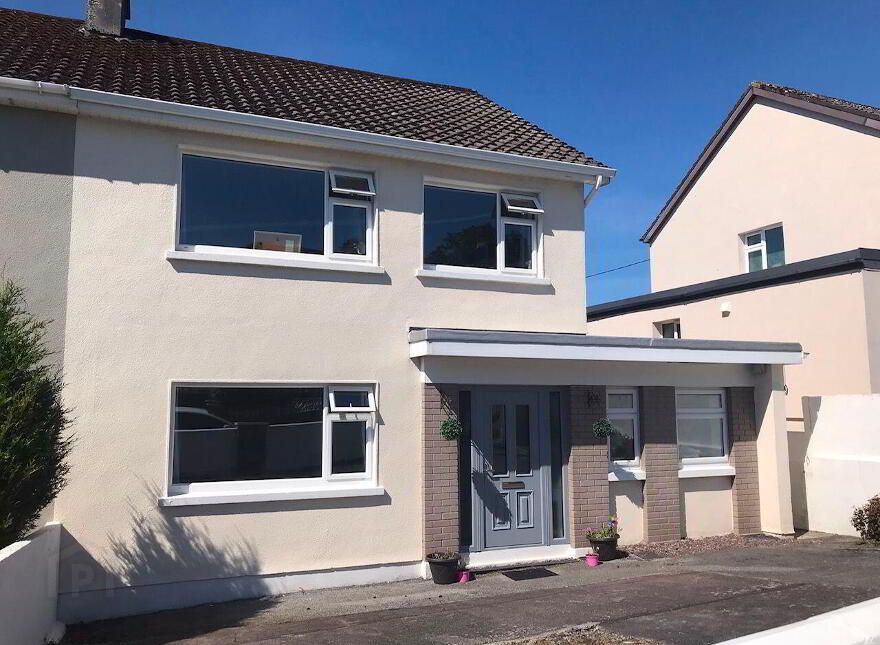 5 Slip Lawn, Slip, Bantry, P75E221