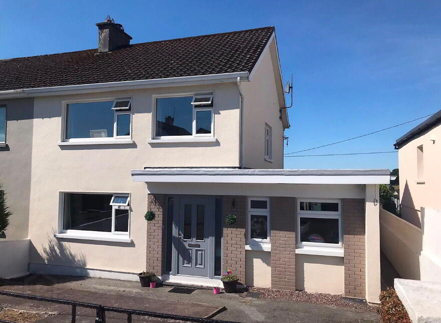 5 Slip Lawn, Slip, Bantry, P75E221