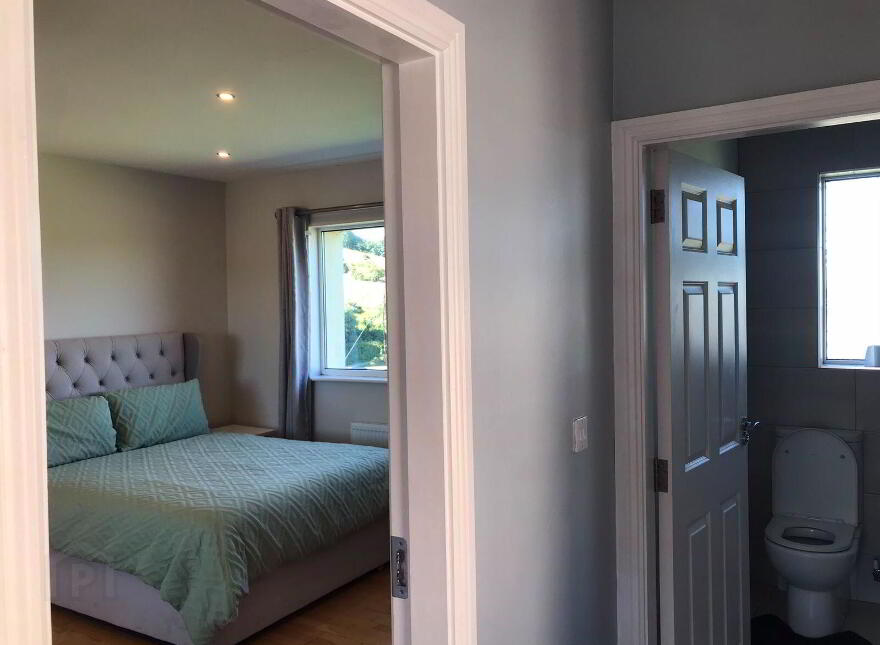 5 Slip Lawn, Slip, Bantry, P75E221