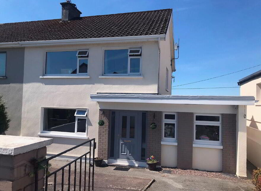 5 Slip Lawn, Slip, Bantry, P75E221