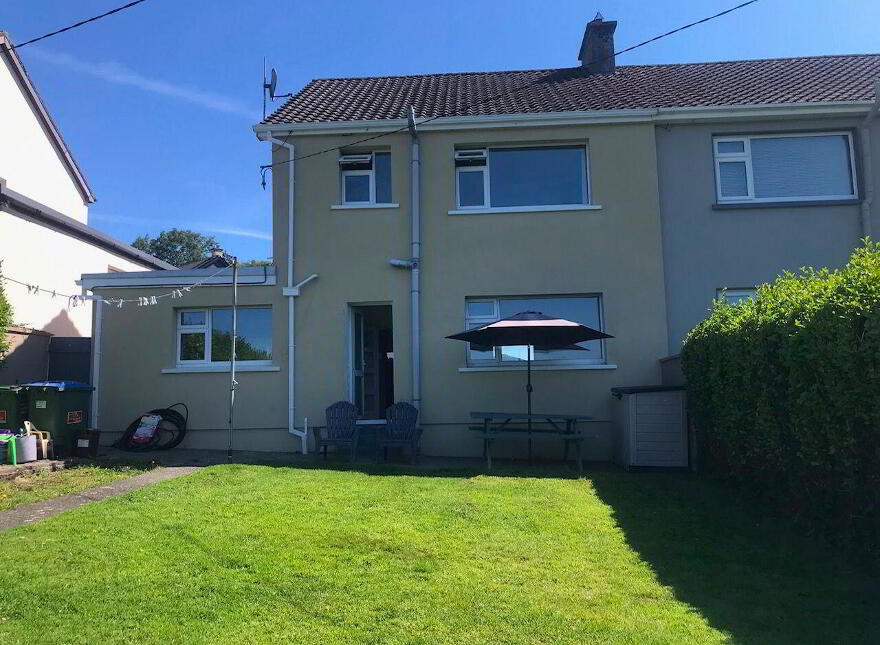 5 Slip Lawn, Slip, Bantry, P75E221