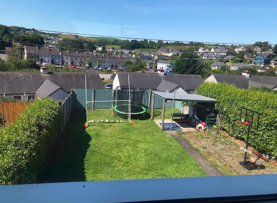 5 Slip Lawn, Slip, Bantry, P75E221