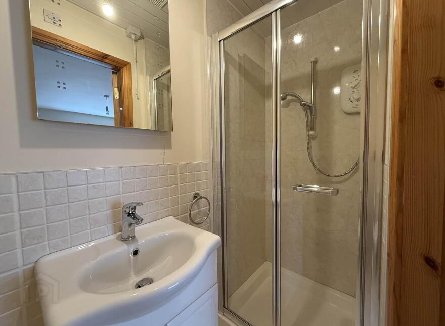 1 Johnston Lodge, Hamiltonsbawn, Armagh, BT60 1JL
