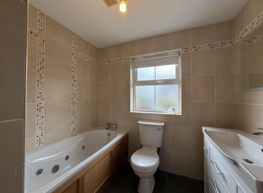 1 Johnston Lodge, Hamiltonsbawn, Armagh, BT60 1JL