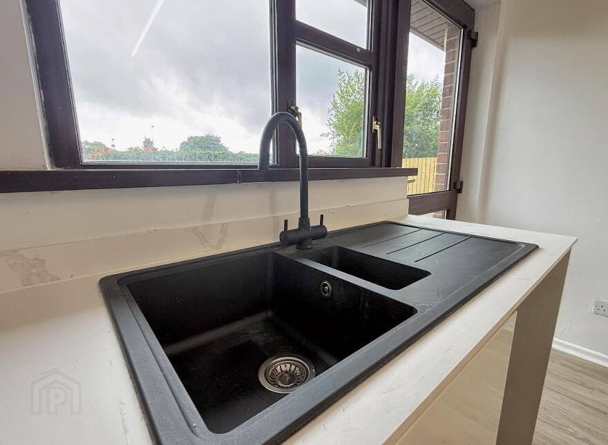 100 Hazelwood Avenue, Dunmurry, Belfast, BT17 0SZ