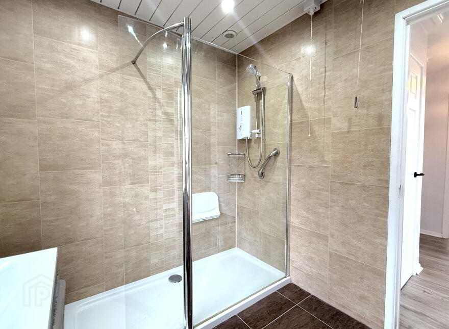 100 Hazelwood Avenue, Dunmurry, Belfast, BT17 0SZ