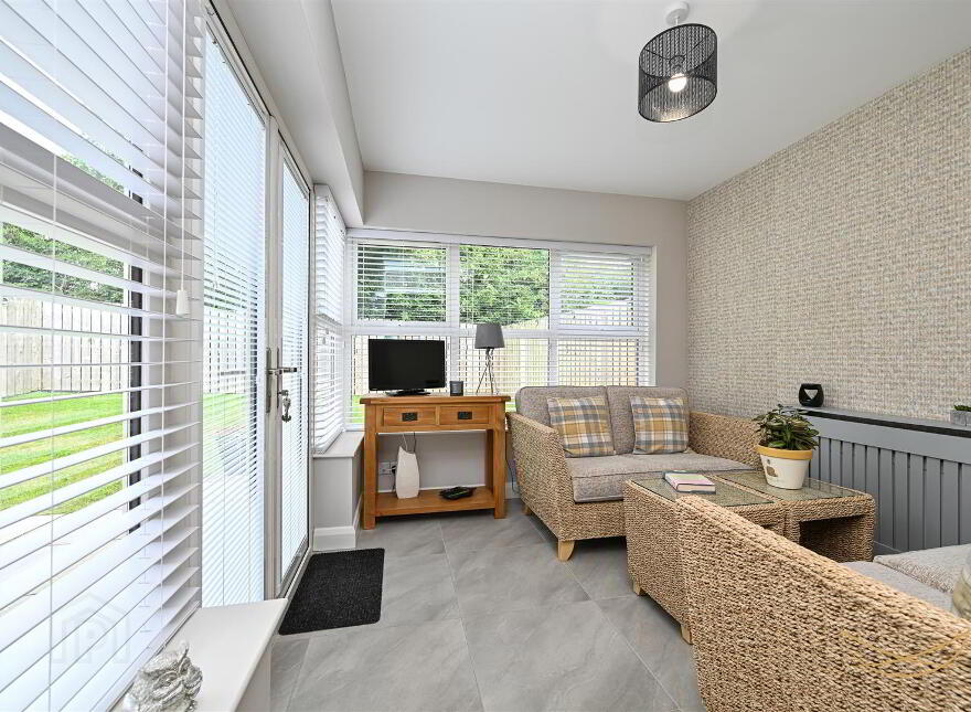 27 Rushfield Place, Ballyclare, BT39 0FR