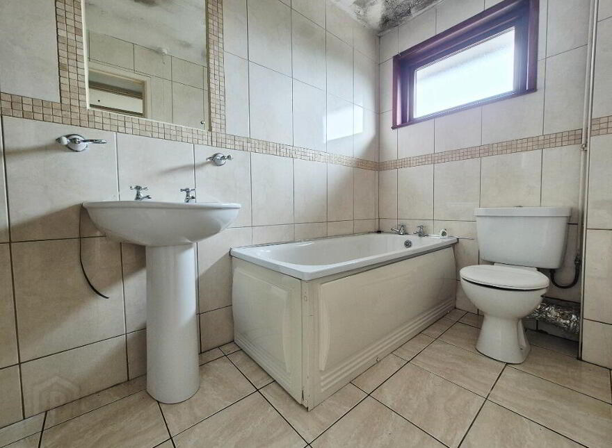 17 Fairview Gardens, Dromore, Omagh, BT78 3DP