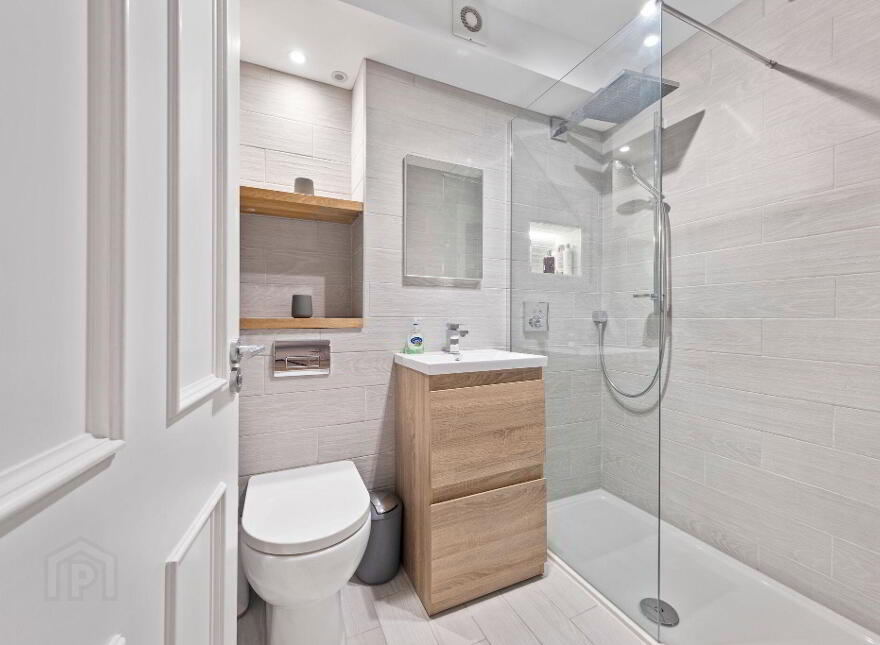 5 Rockhaven, 17 Portrush Road, Portstewart, BT55 7WE