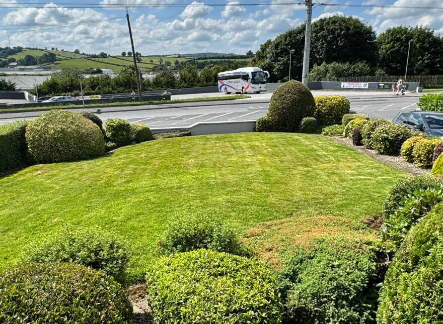 "Castleblayney Road", Carrickmacross, A81AK09