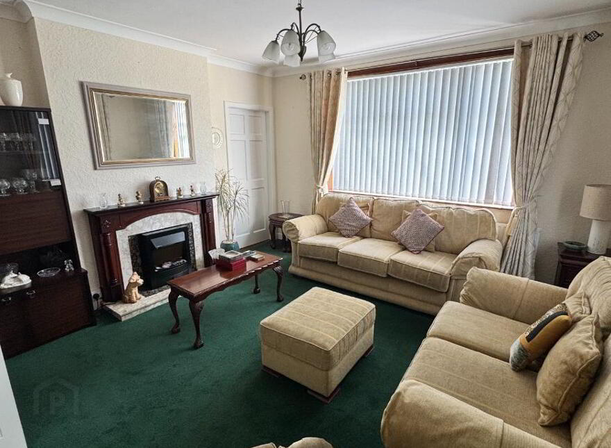 "Castleblayney Road", Carrickmacross, A81AK09