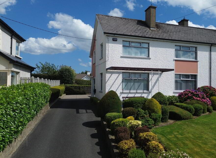 "Castleblayney Road", Carrickmacross, A81AK09
