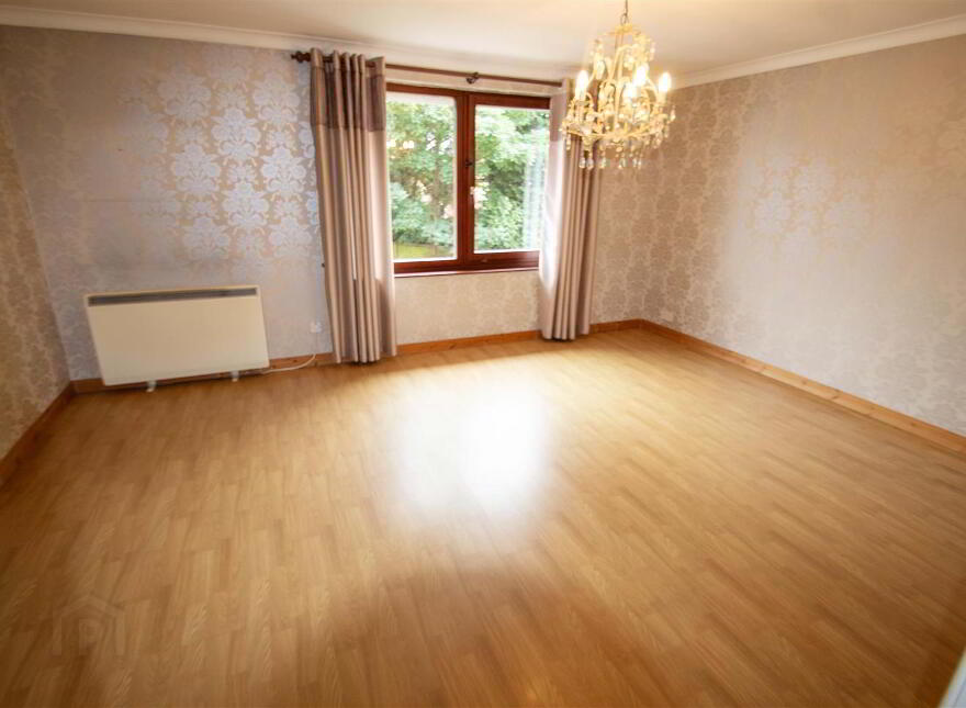 Apt 76b, Glen Road, Belfast, BT11 8BH